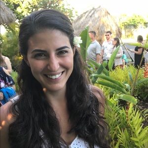 Meet your Posher, Nina